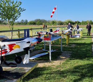 Quelques avions présent durant cette belle journée